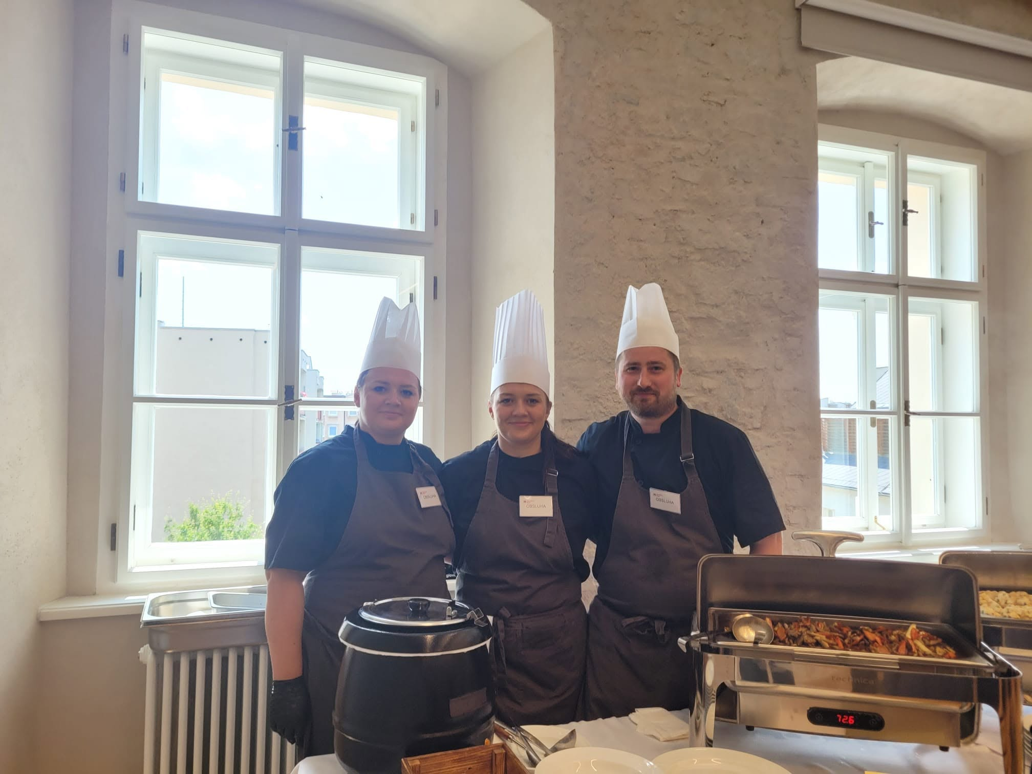 Tým JEZfood při přípravě cateringu